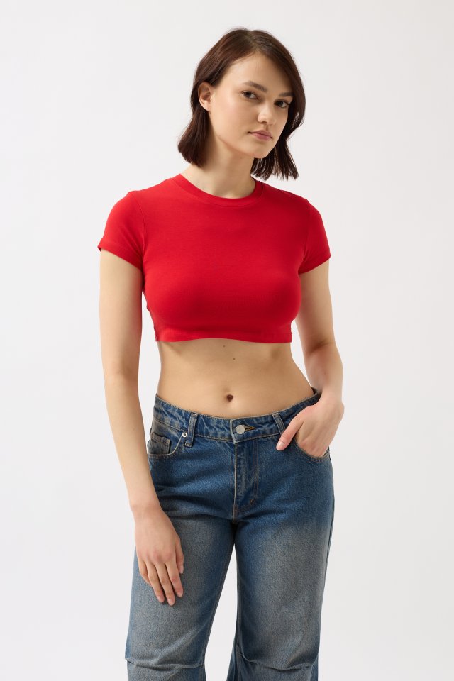 Crop felső Yzobel